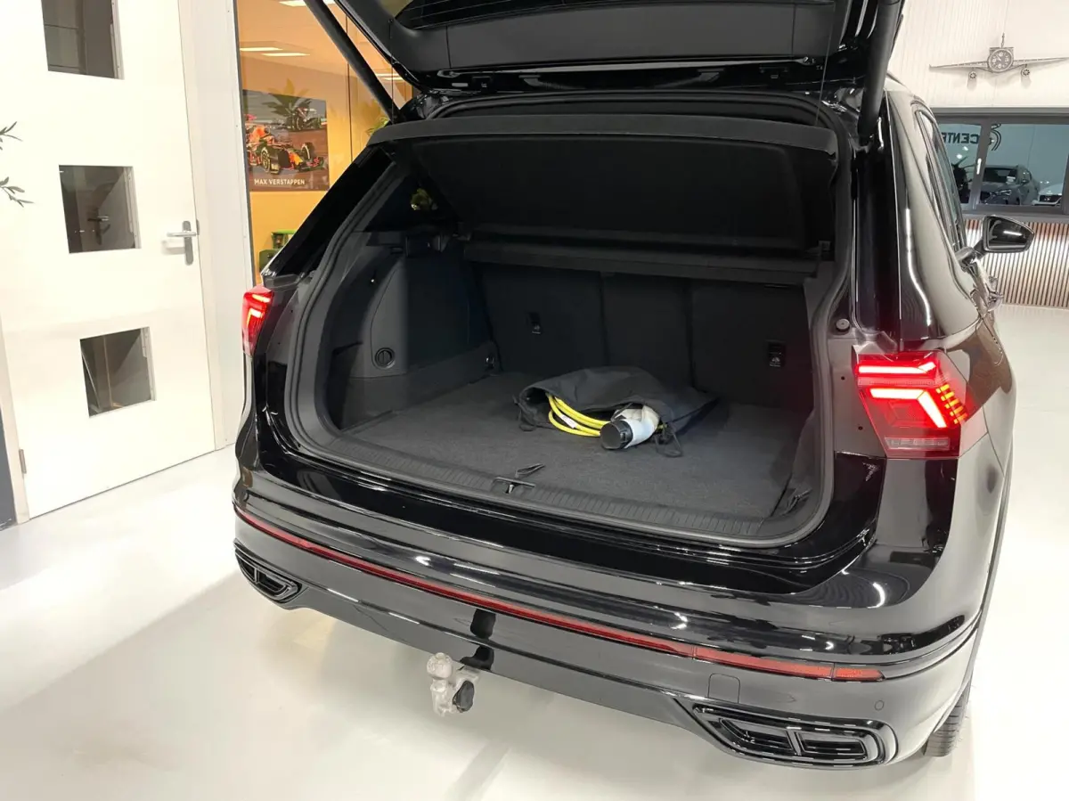 1.4 TSI eHybrid R-Line Black Style/ 360 Cam/ Pano/ Keyless/ HuD/ Trekhaak