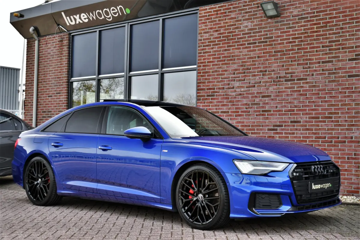 55 TFSI e quattro Competition Pano Ultra-blau HUD ACC B&O