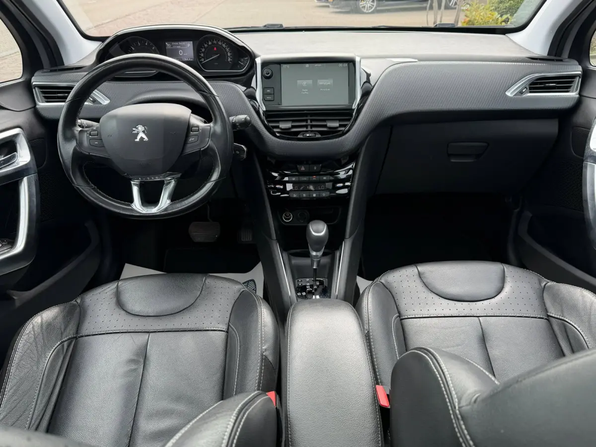 1.2 PureTech Allure l PANO l CARPLAY l LEDERBEKL.