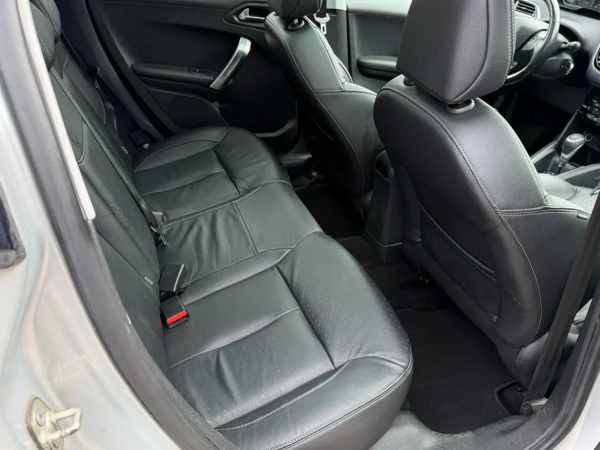 1.2 PureTech Allure l PANO l CARPLAY l LEDERBEKL.