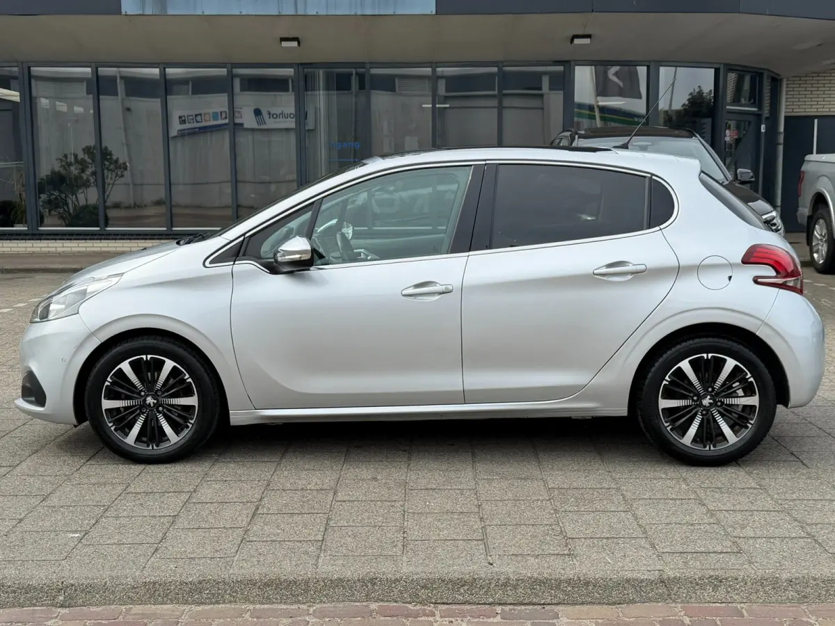 1.2 PureTech Allure l PANO l CARPLAY l LEDERBEKL.