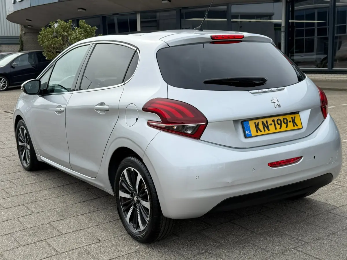 1.2 PureTech Allure l PANO l CARPLAY l LEDERBEKL.