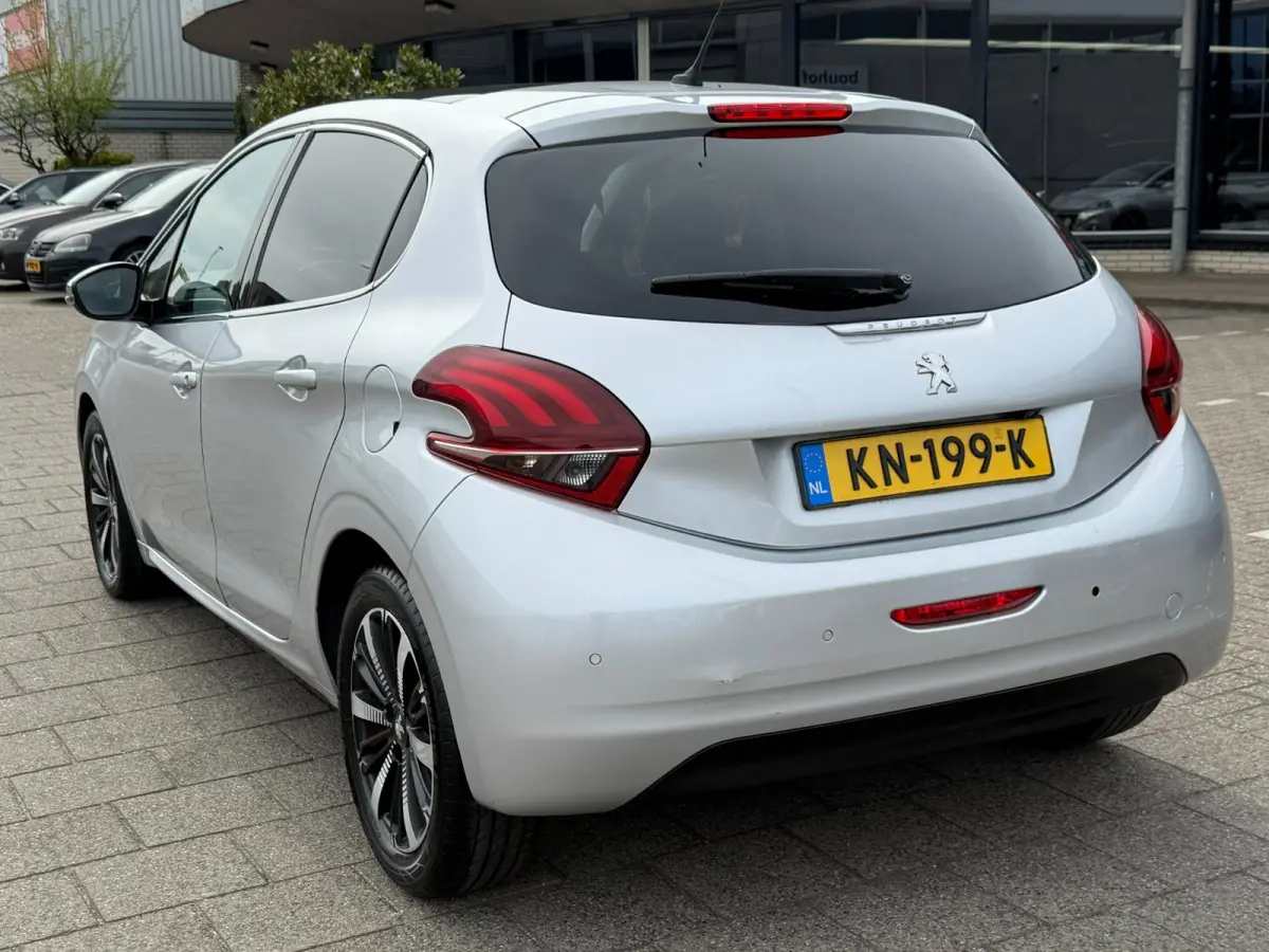 1.2 PureTech Allure l PANO l CARPLAY l LEDERBEKL.