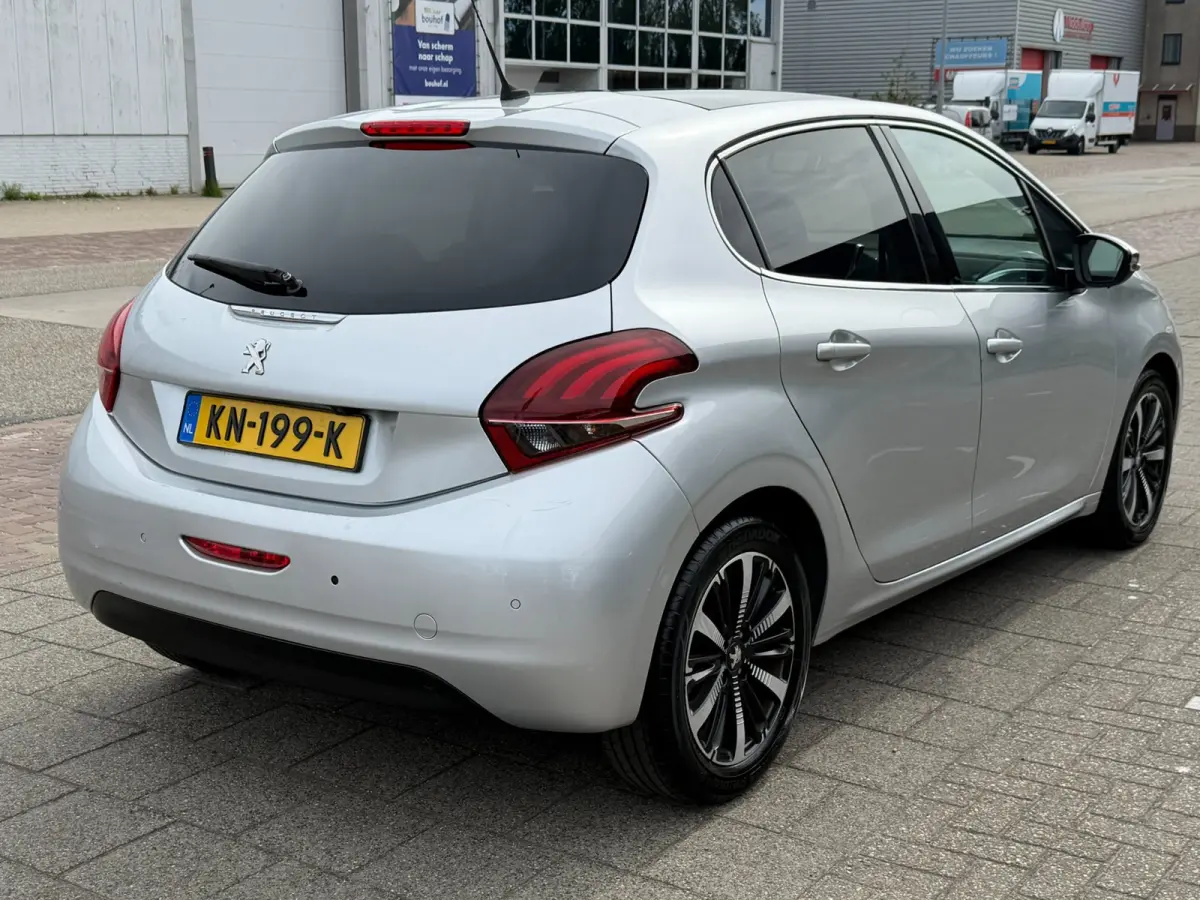 1.2 PureTech Allure l PANO l CARPLAY l LEDERBEKL.