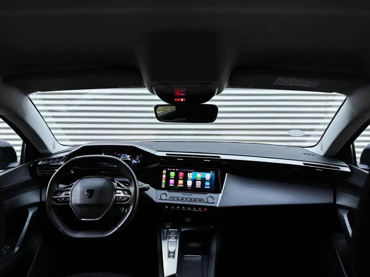 1.2 PureTech Active Pack Business/ Navi/Led/Carplay