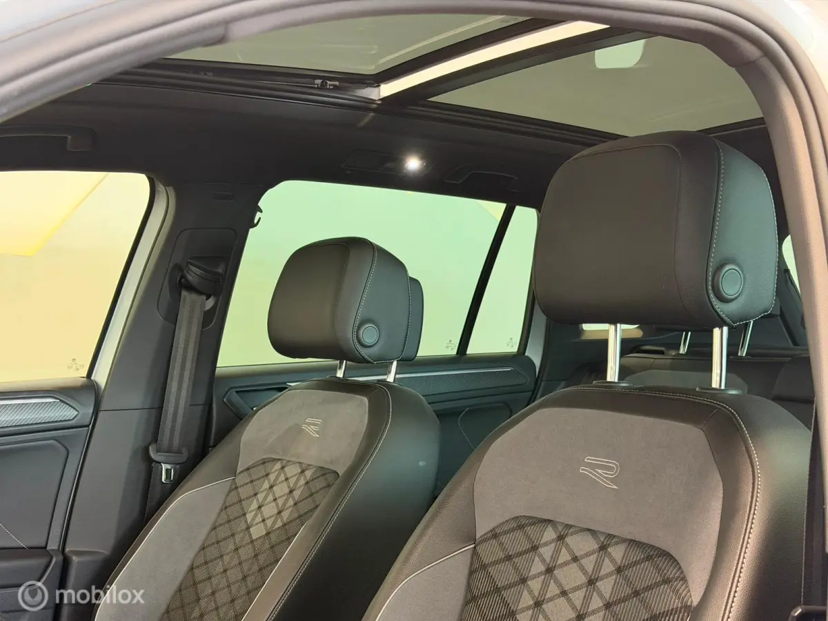1.4 TSI eHybrid R-Line Panorama/Keyless/Blindspot