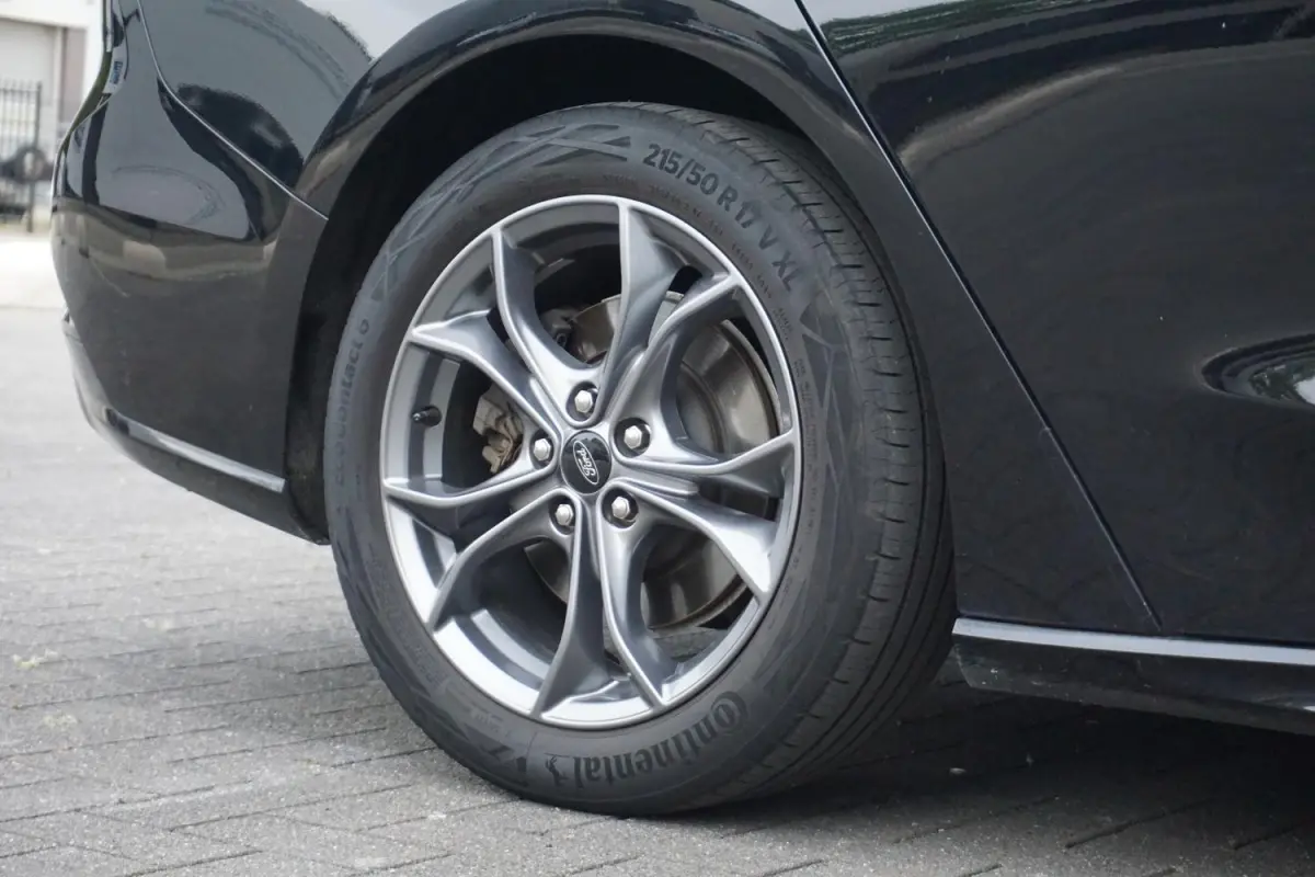 1.0 EcoBoost Hybrid ST Line Business