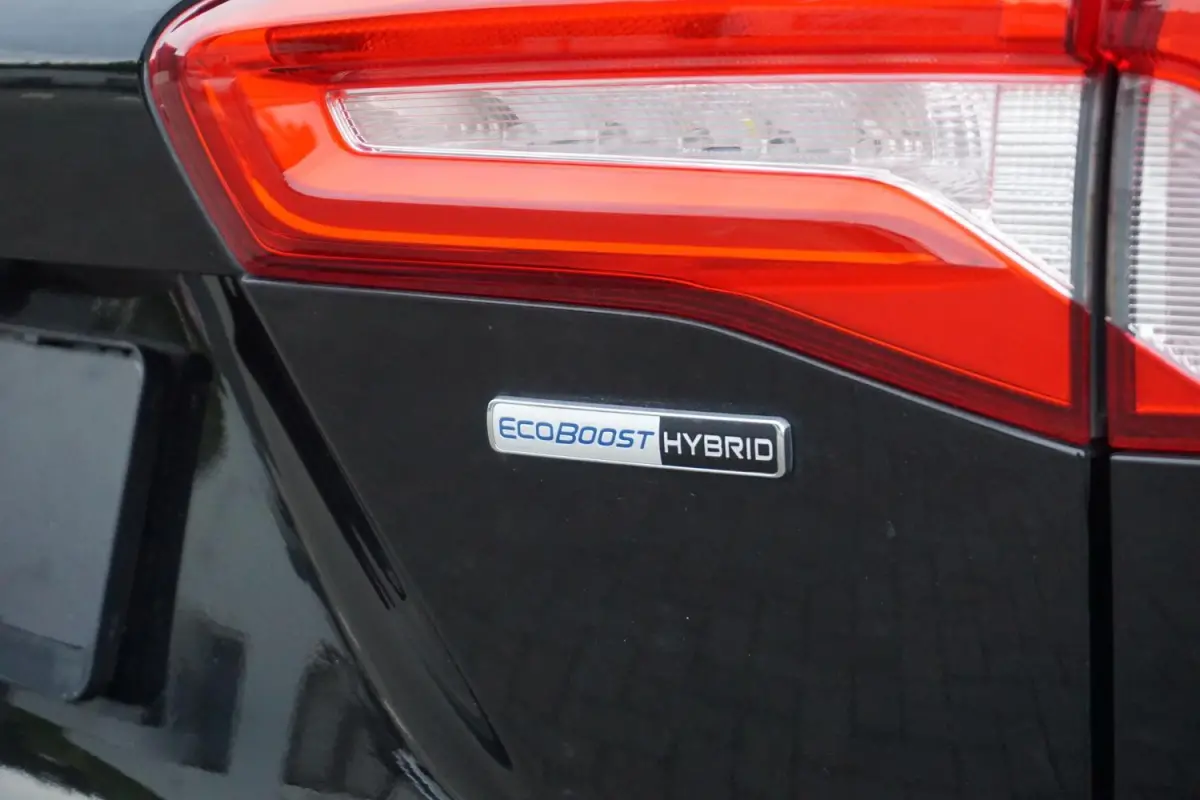 1.0 EcoBoost Hybrid ST Line Business