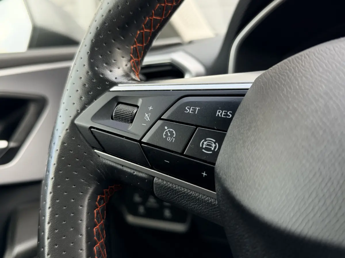 1.5 eTSI 150PK Automaat FR Launch Edition | Cruise | Camera | Winterpakket | Carplay | €18.900,- incl. BTW