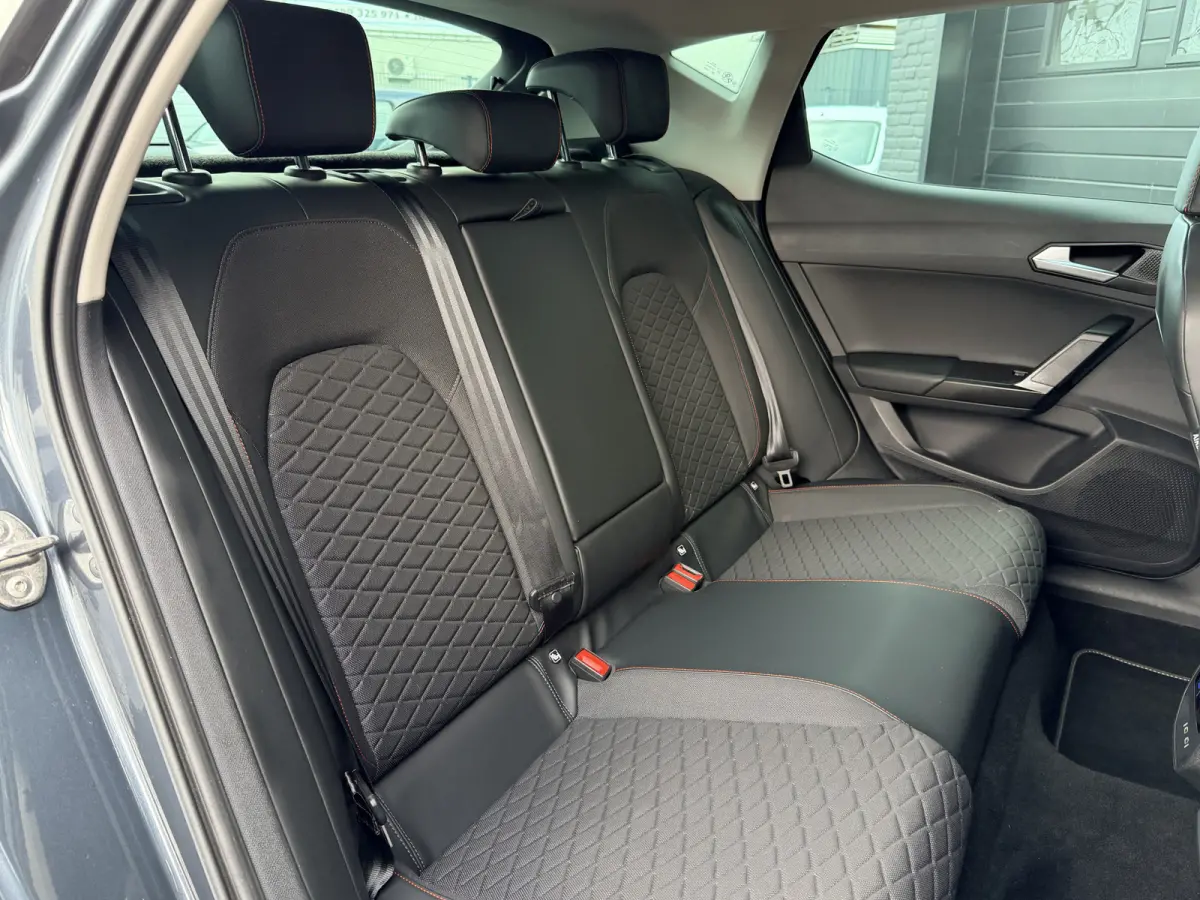 1.5 eTSI 150PK Automaat FR Launch Edition | Cruise | Camera | Winterpakket | Carplay | €18.900,- incl. BTW