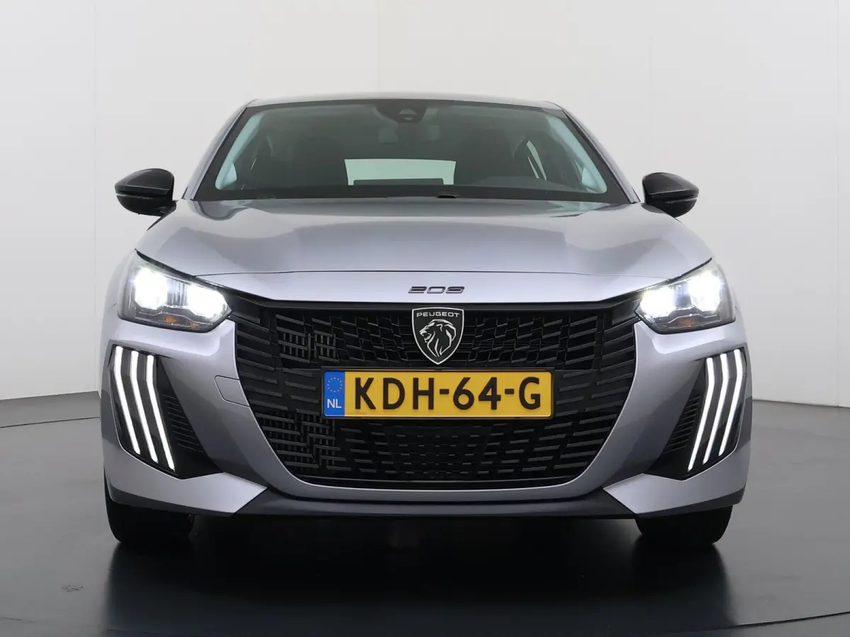 Style 100pk | Navigatie | Airco | Parkeersensoren | Apple Carplay en Android auto draadloos | Cruise control