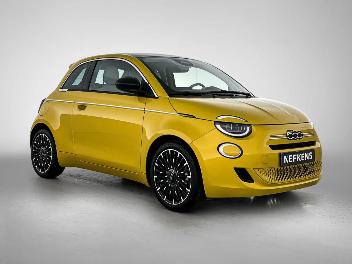 500 1.0 hybrid La Prima 65 PK | Nieuw | Tot 8 jaar fabrieksgarantie | Panoramadak | Navigatie | Apple carplay | Android auto | Parkeersensoren | Climate control | LED | Lederen bekleding |