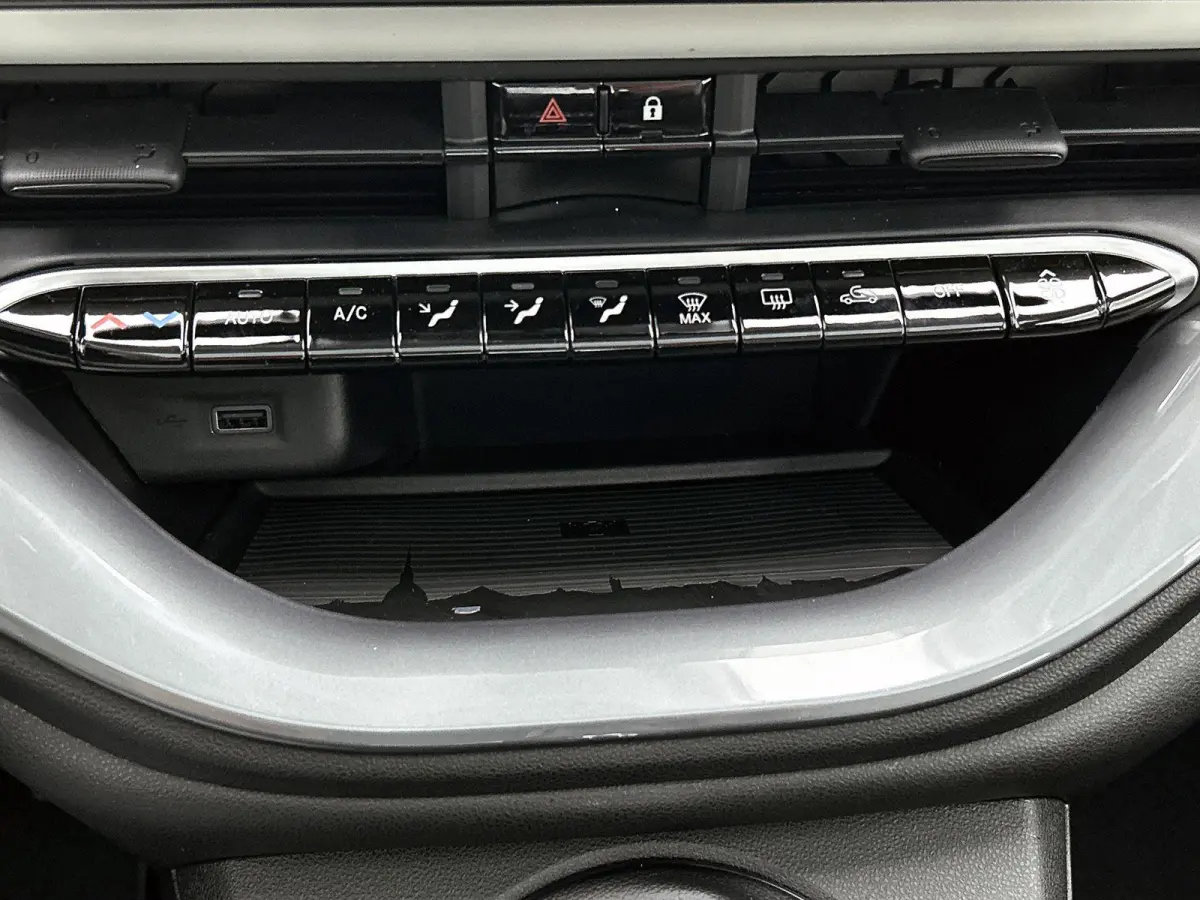 500 1.0 hybrid La Prima 65 PK | Nieuw | Tot 8 jaar fabrieksgarantie | Panoramadak | Navigatie | Apple carplay | Android auto | Parkeersensoren | Climate control | LED | Lederen bekleding |