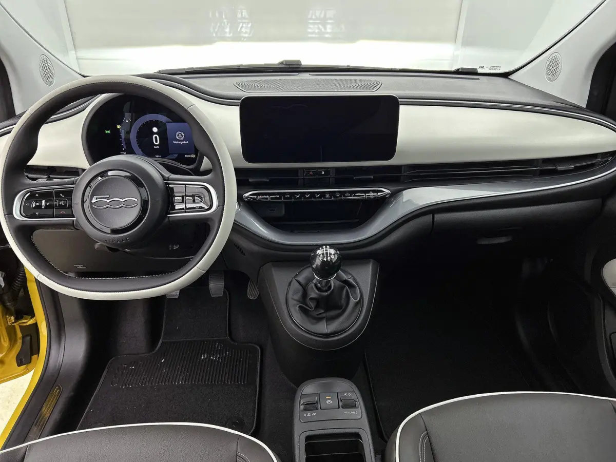 500 1.0 hybrid La Prima 65 PK | Nieuw | Tot 8 jaar fabrieksgarantie | Panoramadak | Navigatie | Apple carplay | Android auto | Parkeersensoren | Climate control | LED | Lederen bekleding |