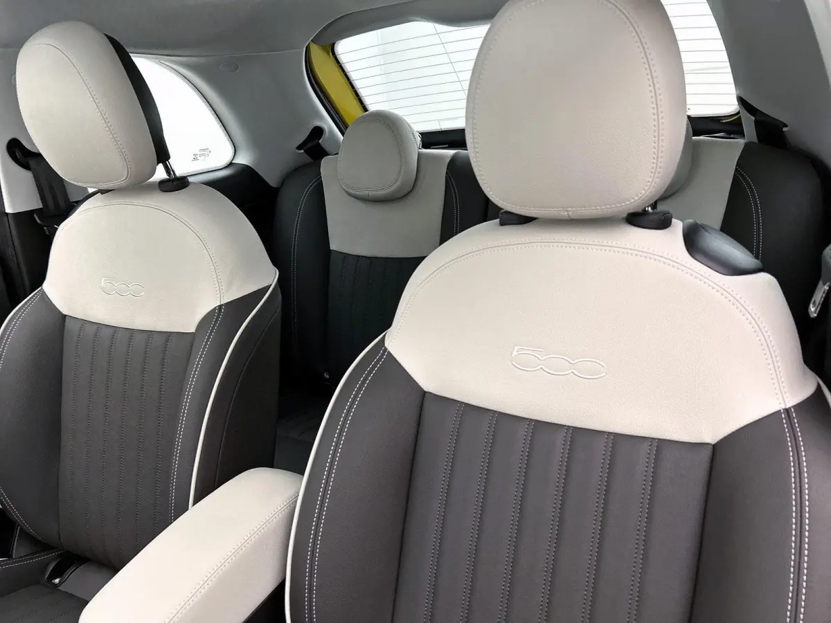 500 1.0 hybrid La Prima 65 PK | Nieuw | Tot 8 jaar fabrieksgarantie | Panoramadak | Navigatie | Apple carplay | Android auto | Parkeersensoren | Climate control | LED | Lederen bekleding |