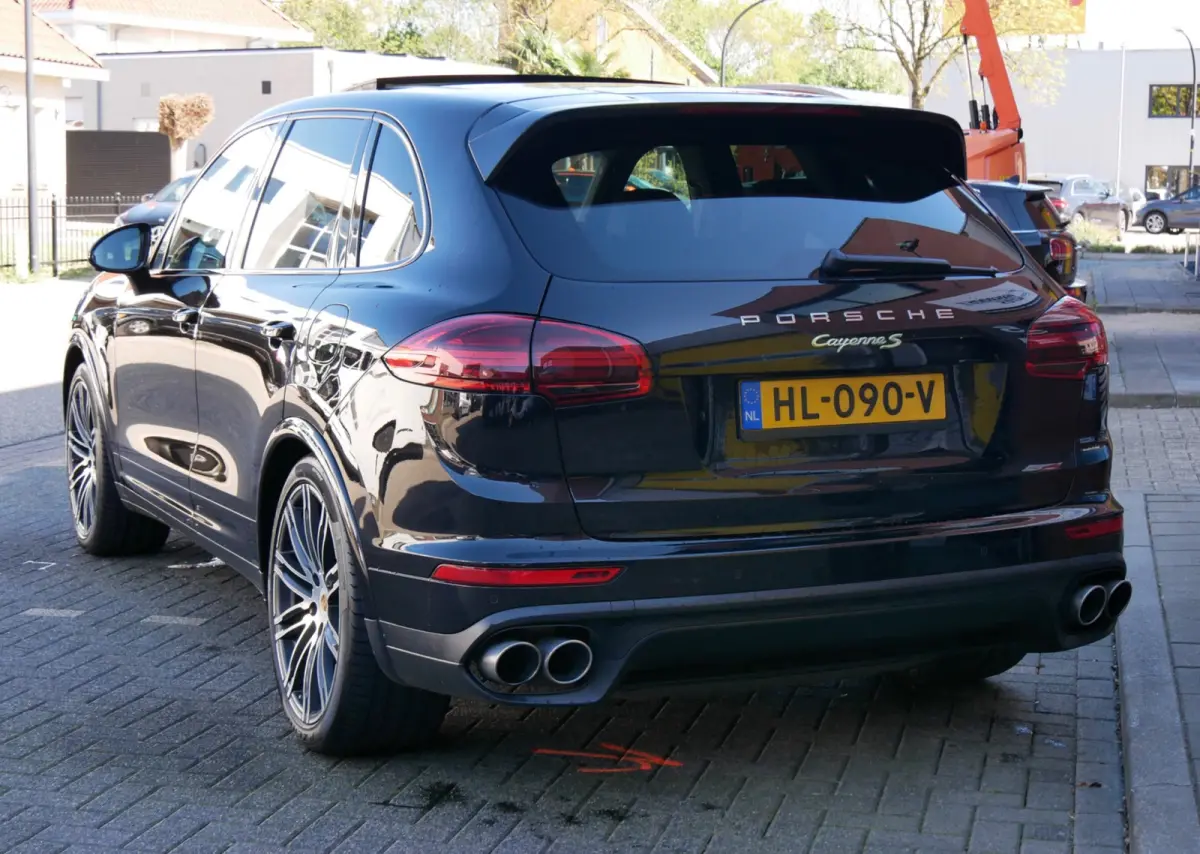 3.0 S E-Hybrid.luchtv panodak.zeer correct .org ned