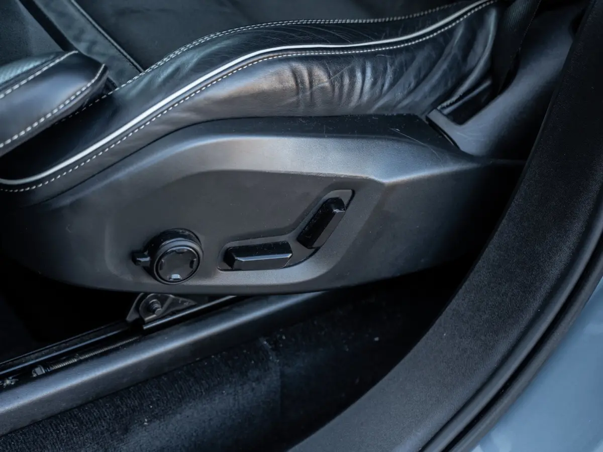 2.0 B5 AWD R-Design | Pano | Head-Up | H/K Sound |
