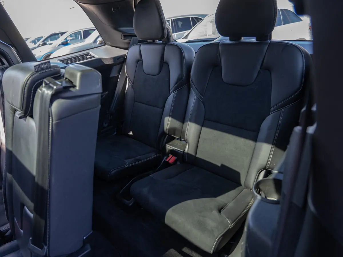 2.0 B5 AWD R-Design | Pano | Head-Up | H/K Sound |