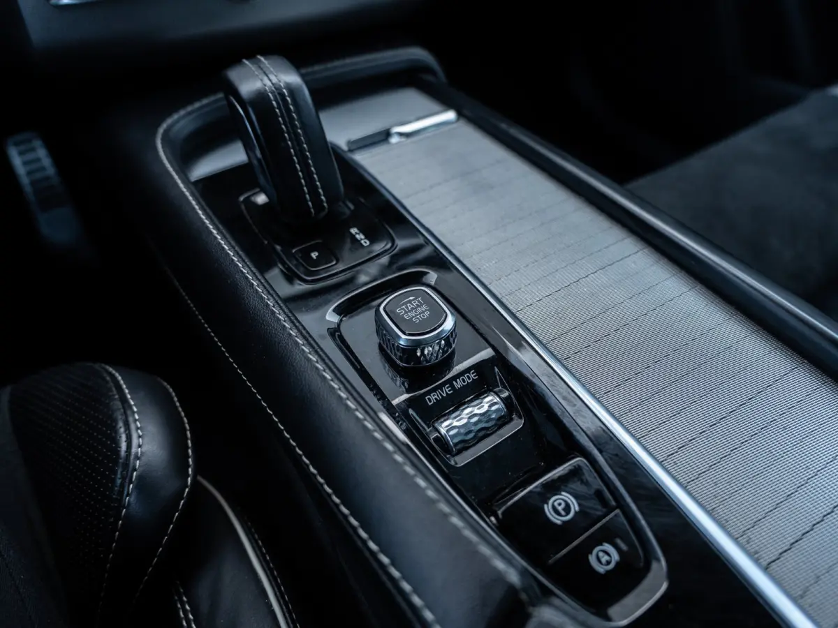 2.0 B5 AWD R-Design | Pano | Head-Up | H/K Sound |