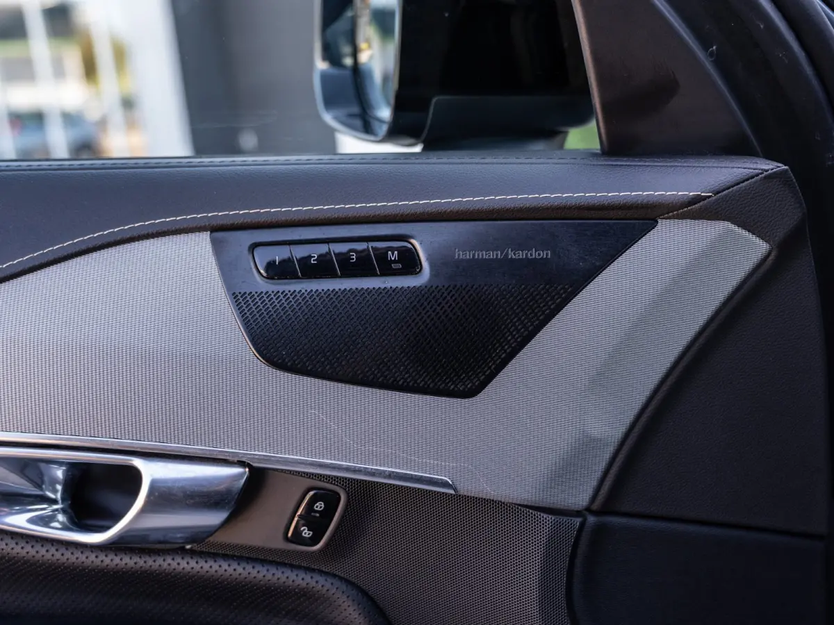 2.0 B5 AWD R-Design | Pano | Head-Up | H/K Sound |