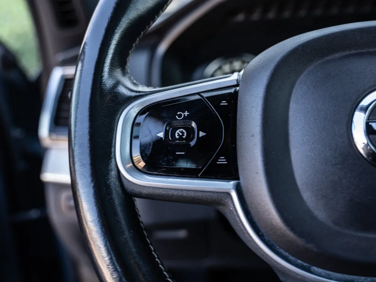2.0 B5 AWD R-Design | Pano | Head-Up | H/K Sound |