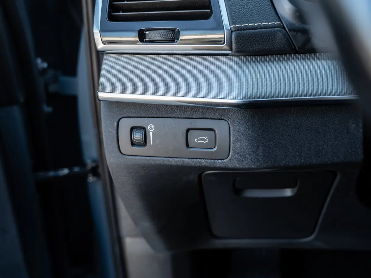 2.0 B5 AWD R-Design | Pano | Head-Up | H/K Sound |