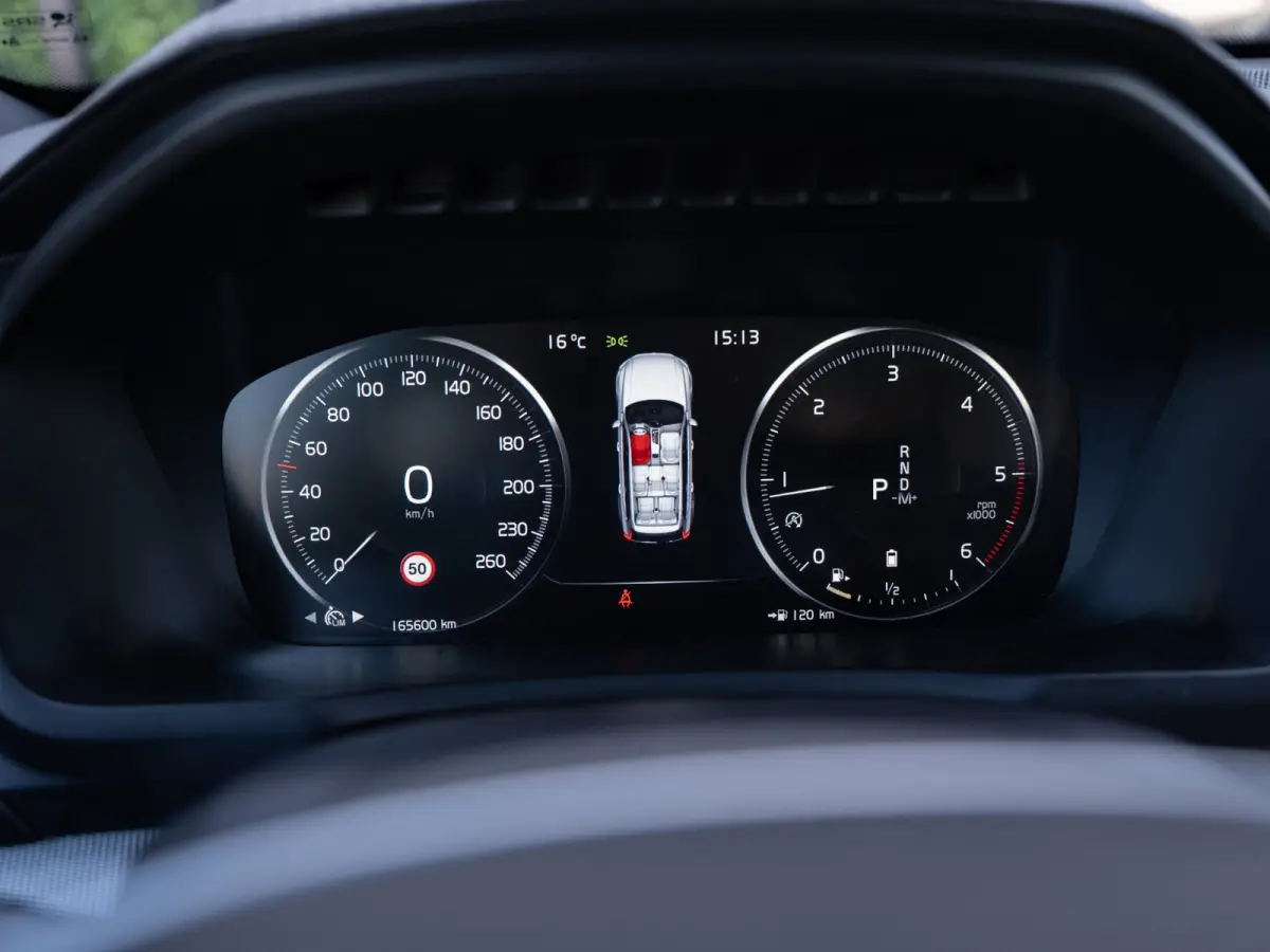 2.0 B5 AWD R-Design | Pano | Head-Up | H/K Sound |
