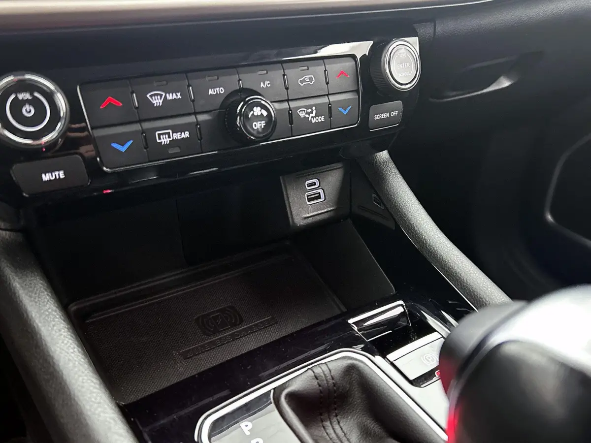 4xe Plug-in Hybrid Upland 240pk Automaat | Navigatie | Adaptieve Cruise Control | 18"LMV | LED | Keyless Entry/Start | Camera | Apple Carplay/Android Auto |