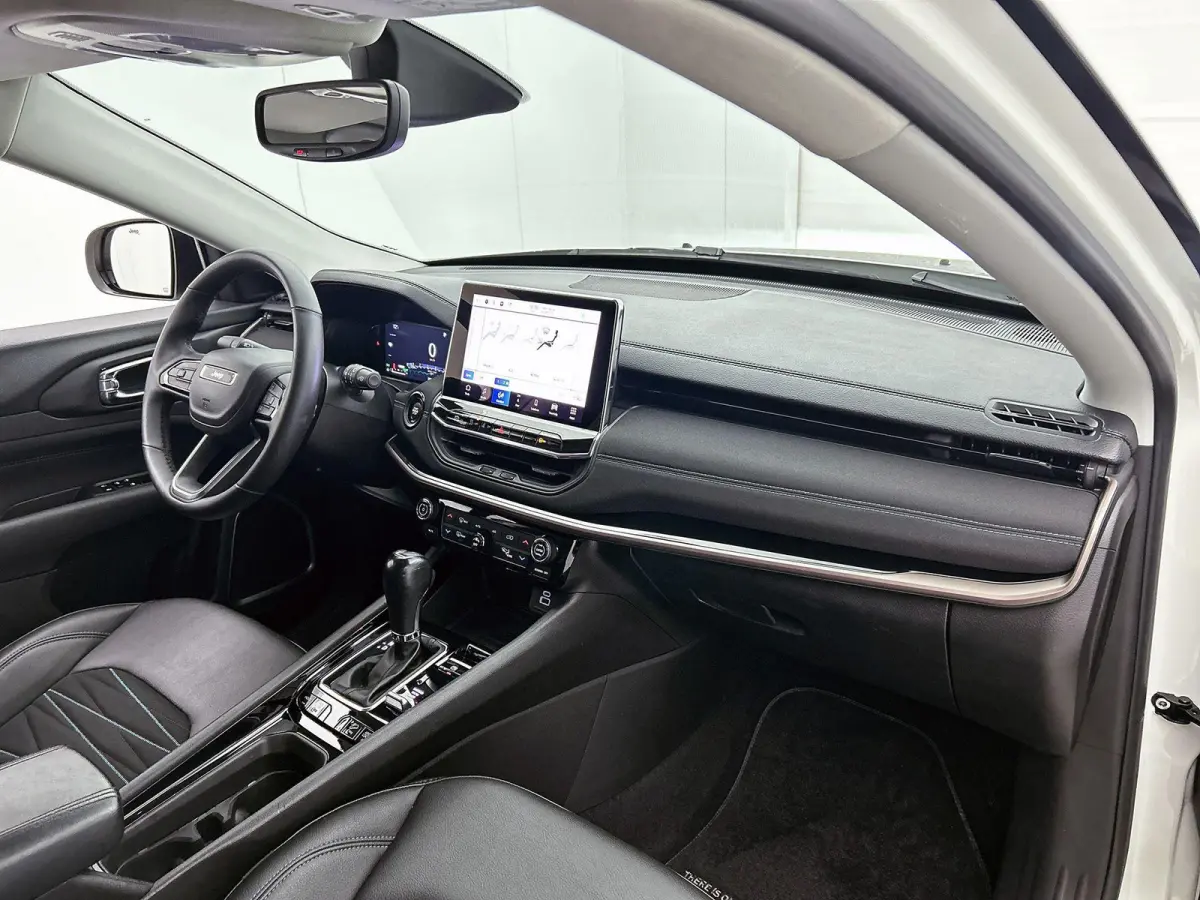 4xe Plug-in Hybrid Upland 240pk Automaat | Navigatie | Adaptieve Cruise Control | 18"LMV | LED | Keyless Entry/Start | Camera | Apple Carplay/Android Auto |