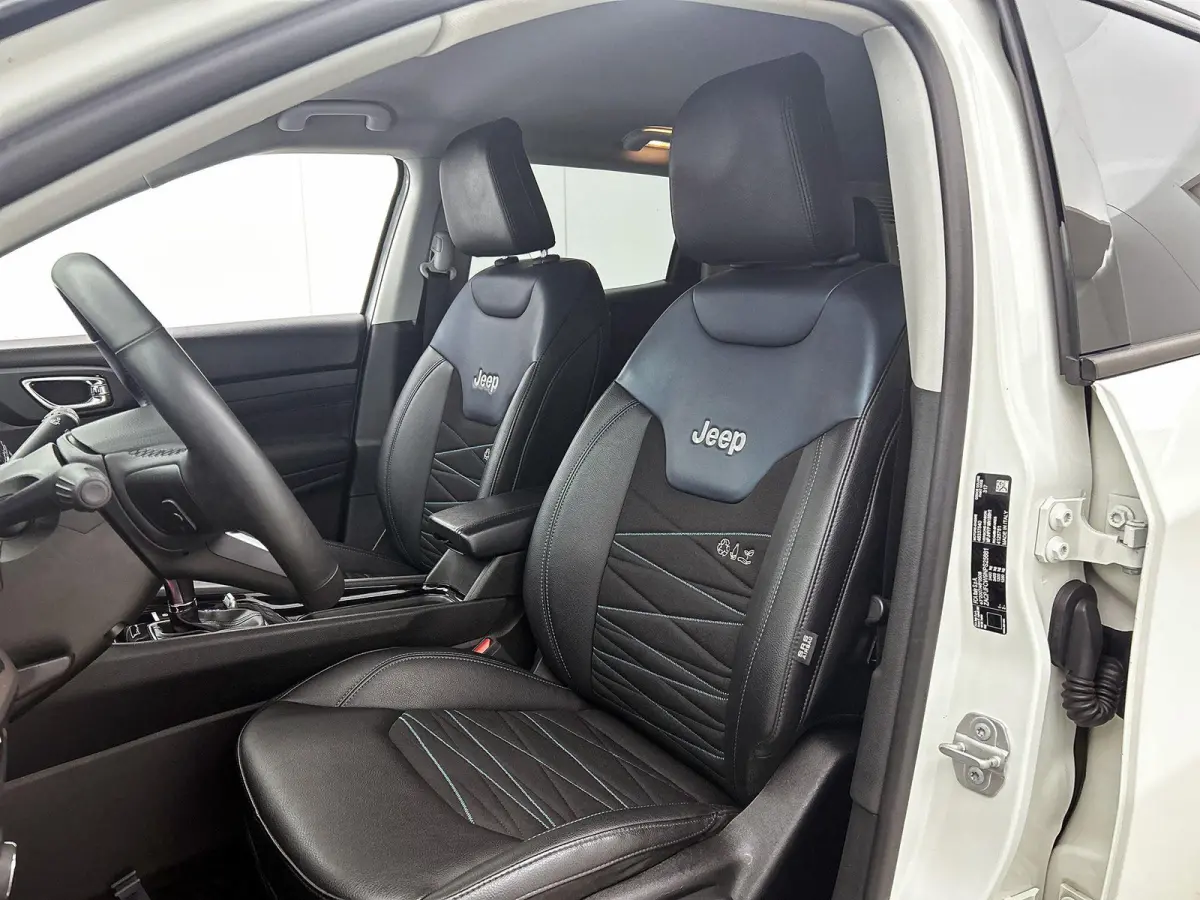 4xe Plug-in Hybrid Upland 240pk Automaat | Navigatie | Adaptieve Cruise Control | 18"LMV | LED | Keyless Entry/Start | Camera | Apple Carplay/Android Auto |