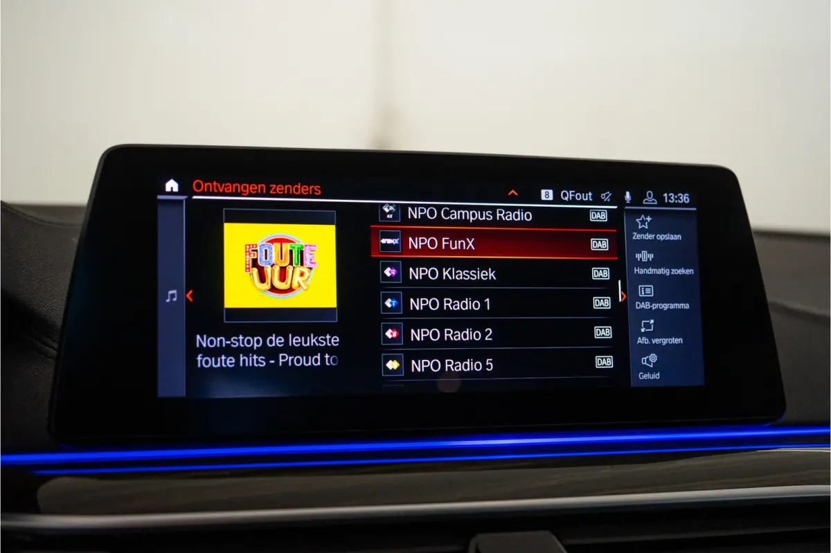520i High Executive Edition 184PK | NL AUTO+NAP | Sfeer | LED | Trekhaak | Memory&Leder | Garantie