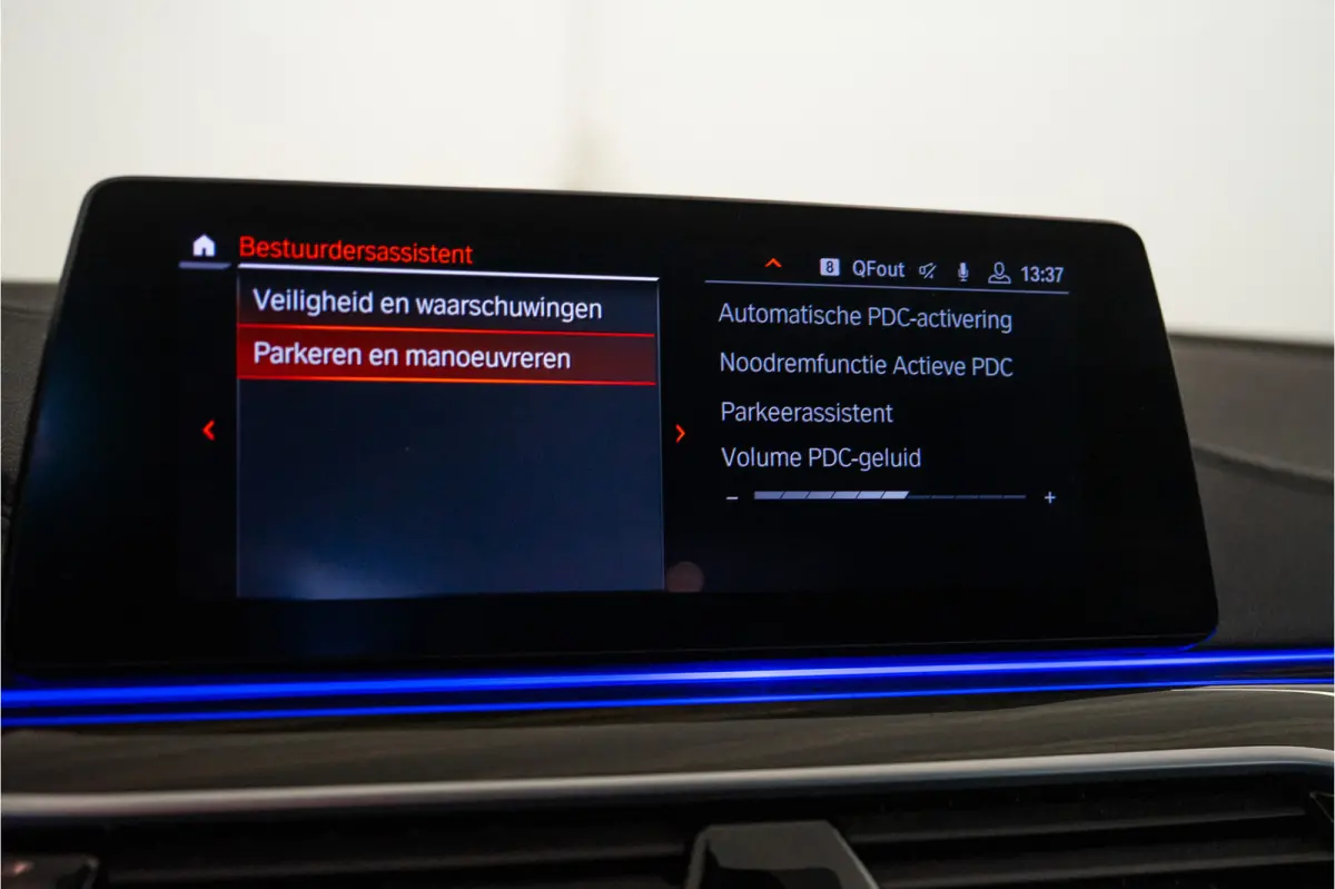 520i High Executive Edition 184PK | NL AUTO+NAP | Sfeer | LED | Trekhaak | Memory&Leder | Garantie