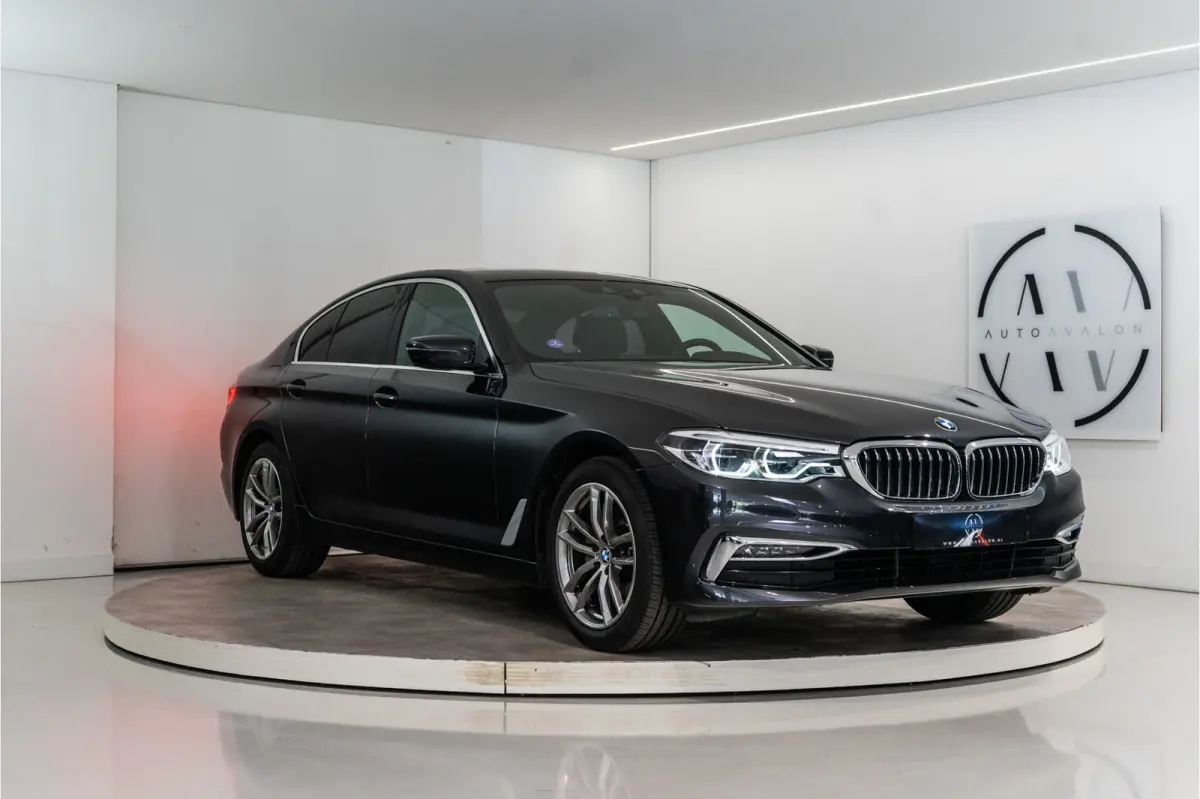 520i High Executive Edition 184PK | NL AUTO+NAP | Sfeer | LED | Trekhaak | Memory&Leder | Garantie