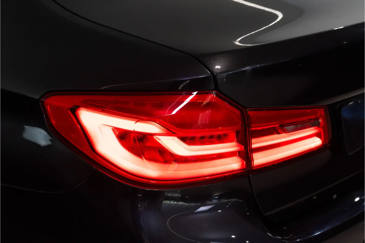 520i High Executive Edition 184PK | NL AUTO+NAP | Sfeer | LED | Trekhaak | Memory&Leder | Garantie