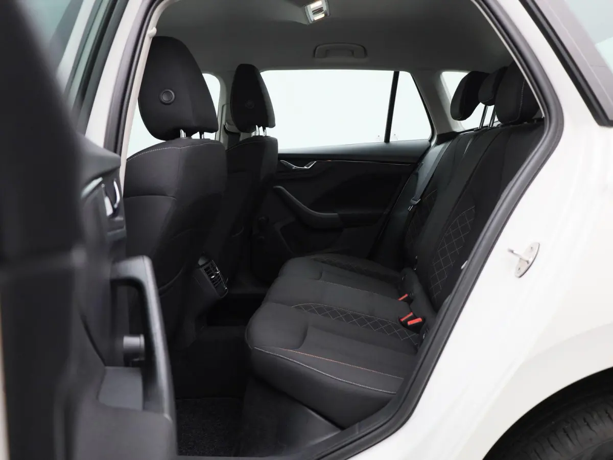1.0 TSI Ambition | Automaat | Airco | Bluetooth | Parkeersensoren Achter |
