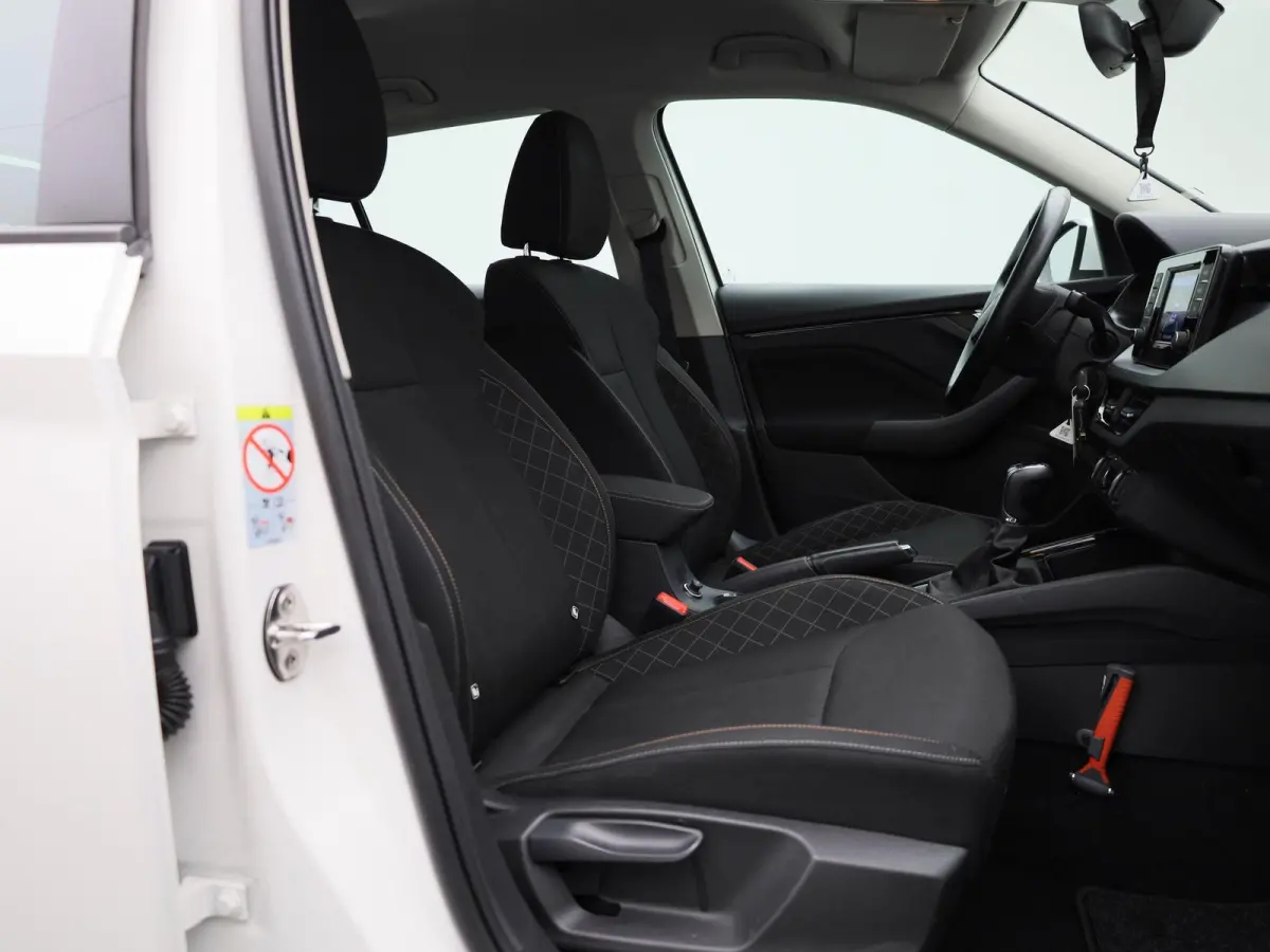1.0 TSI Ambition | Automaat | Airco | Bluetooth | Parkeersensoren Achter |