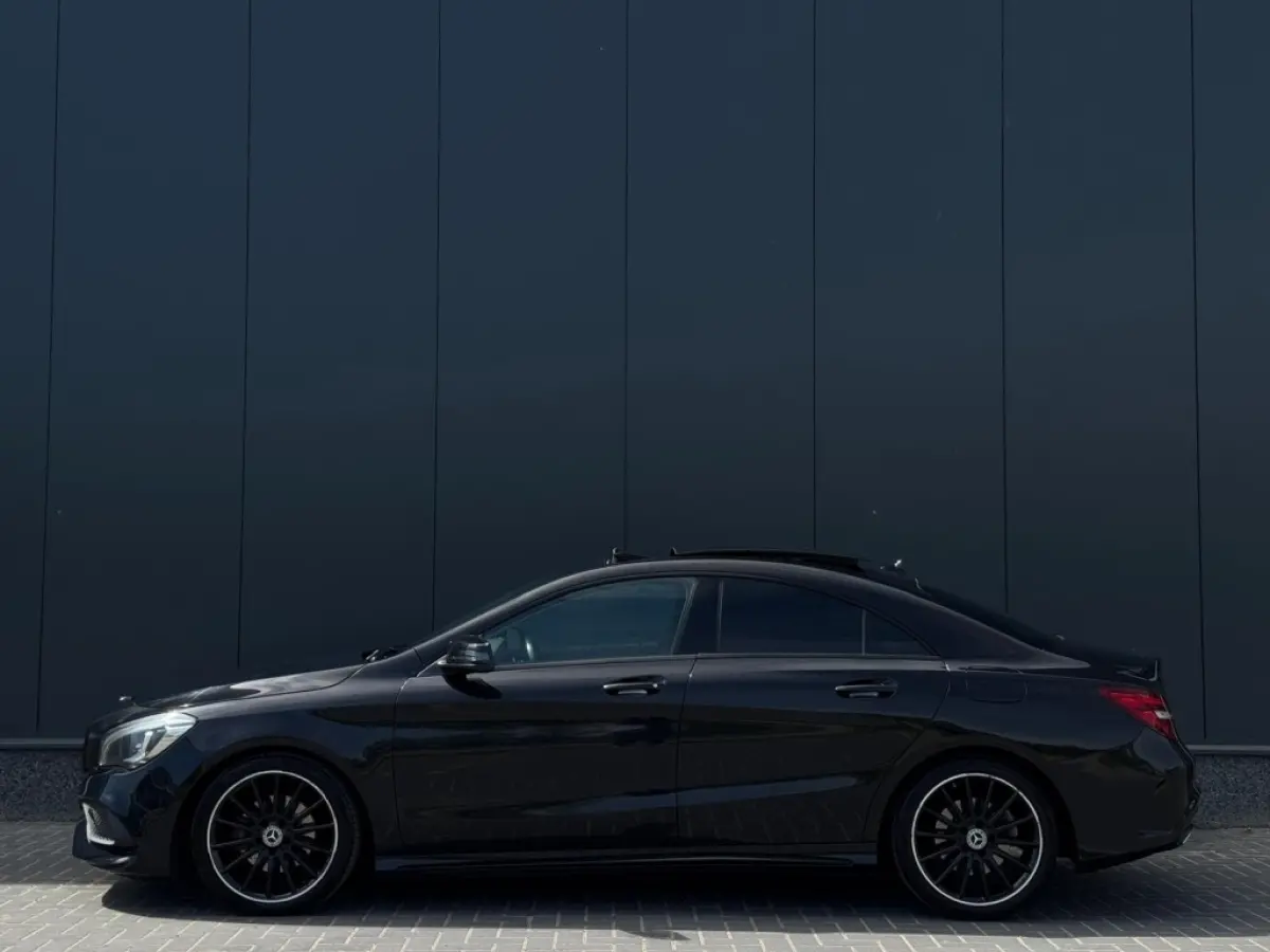 180 AMG NIGHT FULL PANO NAVI APPLE CARPLAY CAMERA PDC