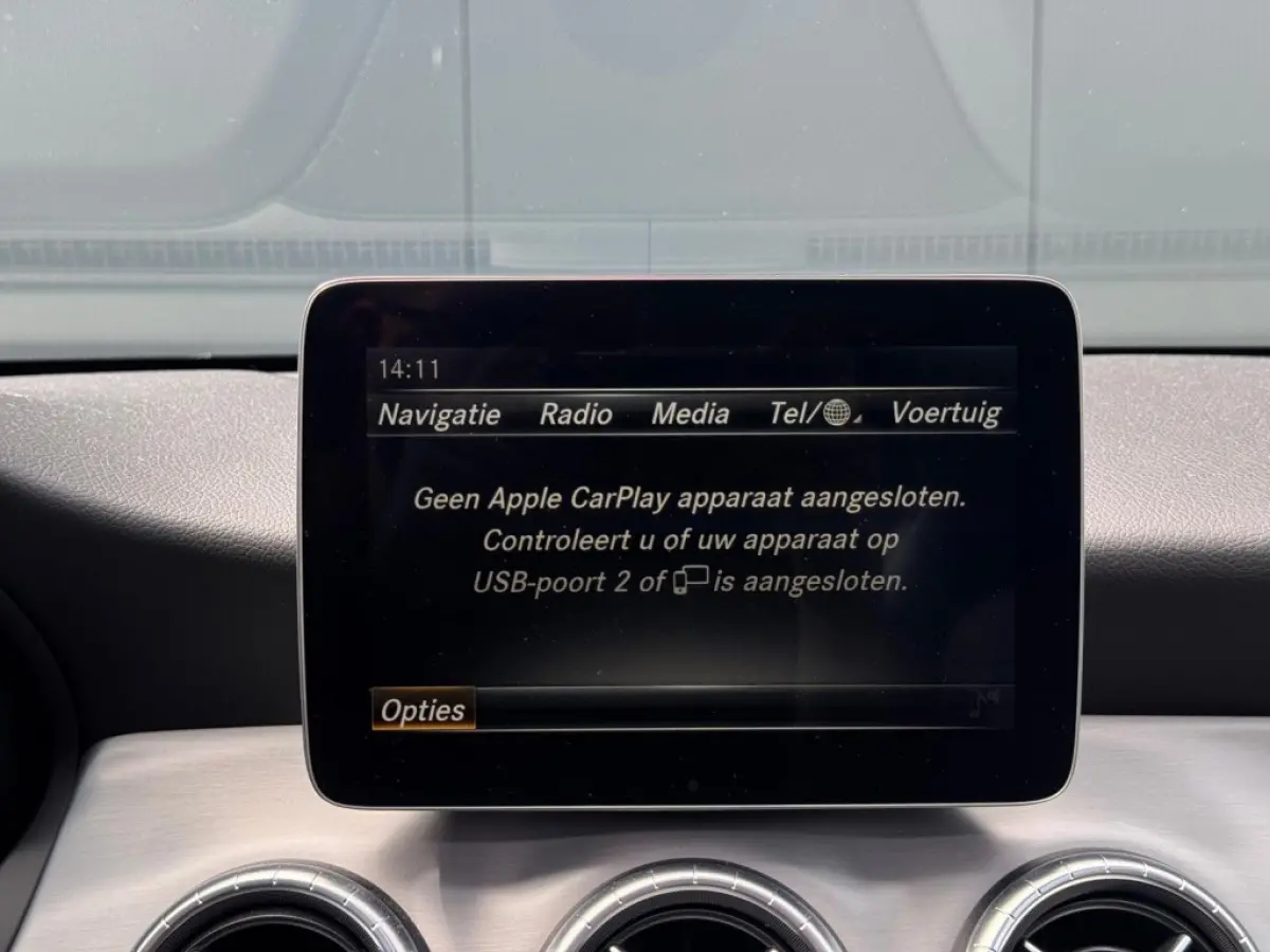 180 AMG NIGHT FULL PANO NAVI APPLE CARPLAY CAMERA PDC
