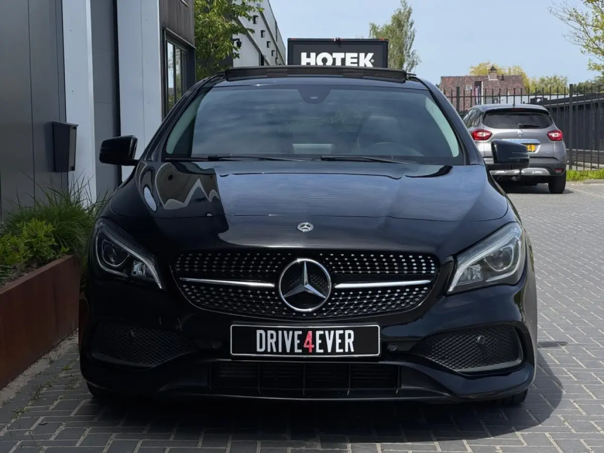 180 AMG NIGHT FULL PANO NAVI APPLE CARPLAY CAMERA PDC