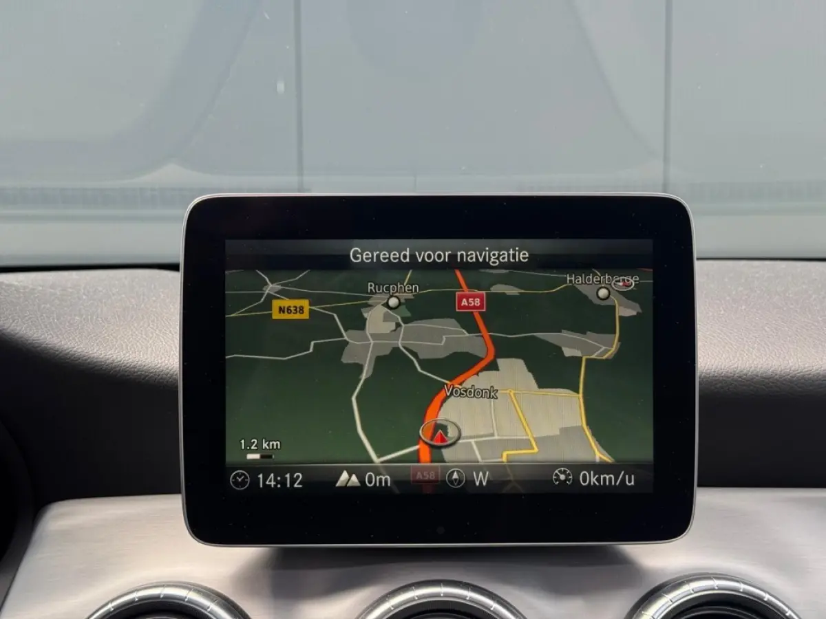 180 AMG NIGHT FULL PANO NAVI APPLE CARPLAY CAMERA PDC