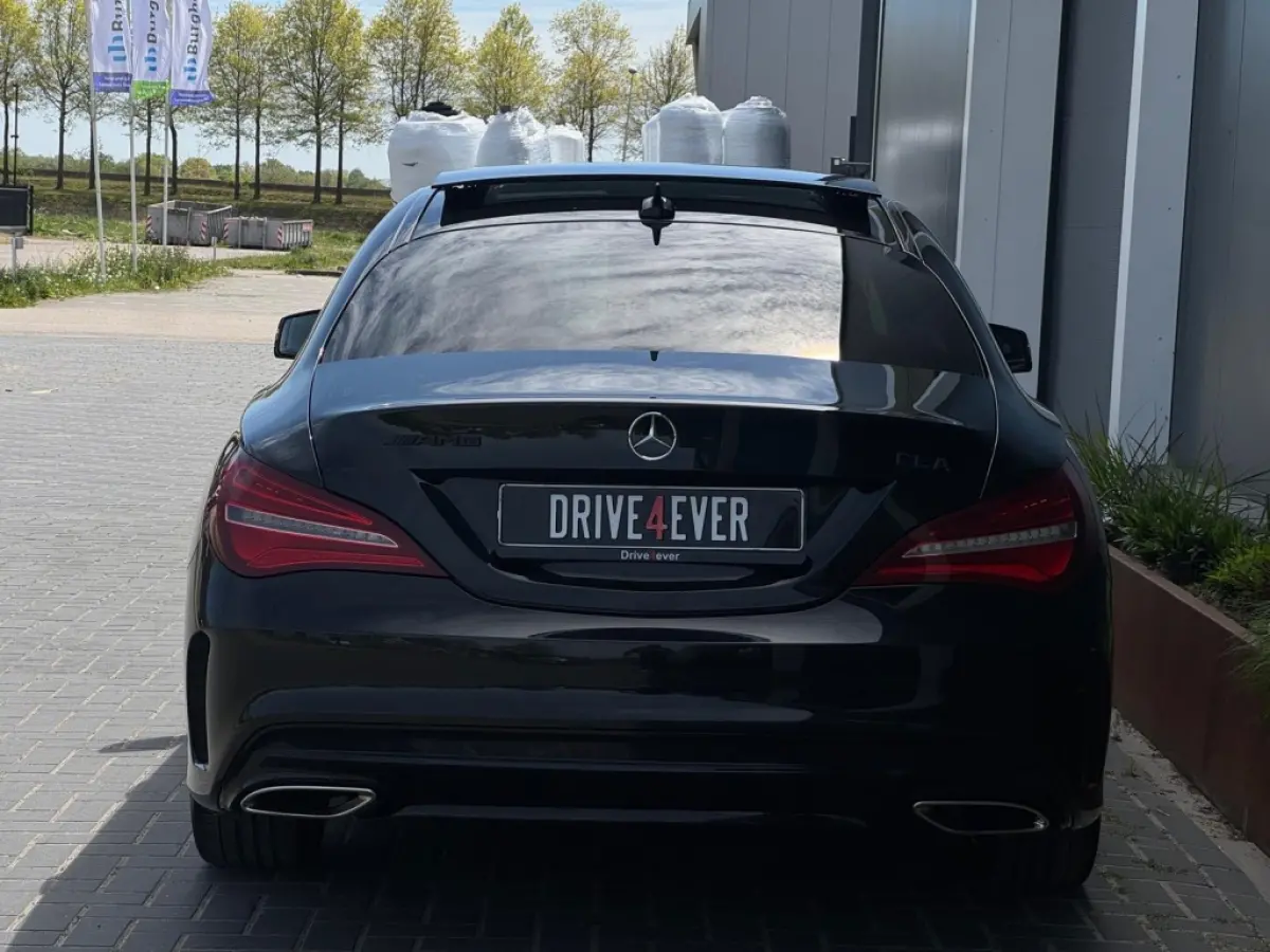 180 AMG NIGHT FULL PANO NAVI APPLE CARPLAY CAMERA PDC