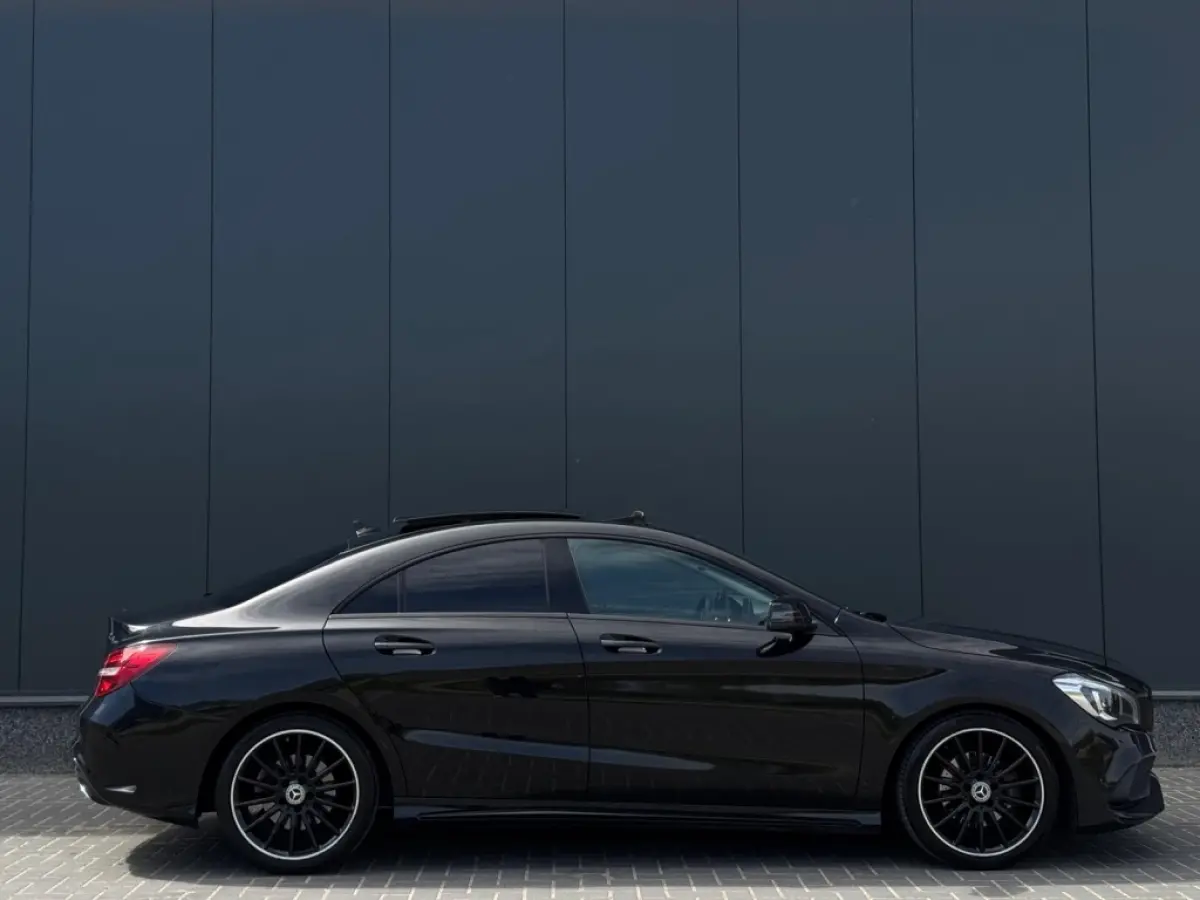180 AMG NIGHT FULL PANO NAVI APPLE CARPLAY CAMERA PDC