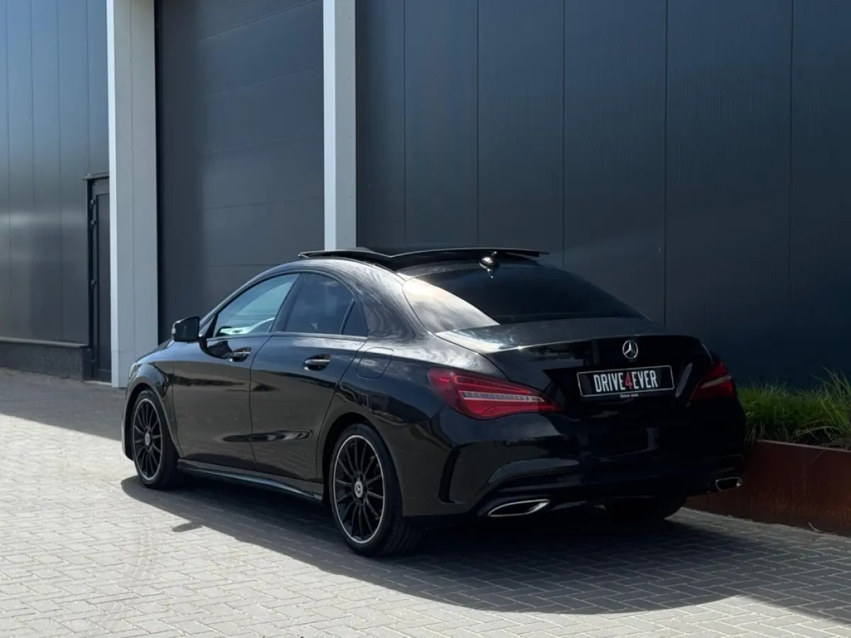 180 AMG NIGHT FULL PANO NAVI APPLE CARPLAY CAMERA PDC