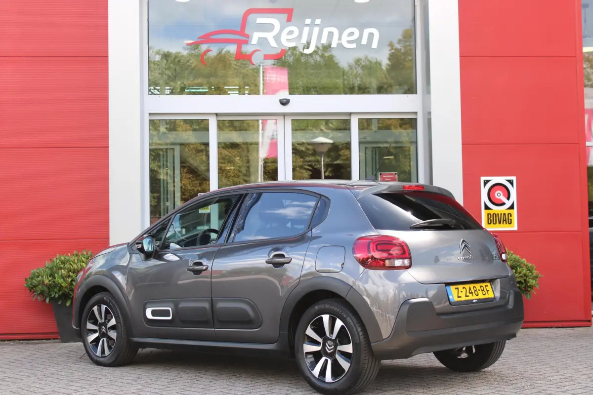 1.2 82PK MAX | NAVIGATIE | ACHTERUITRIJ CAMERA | CLIMATE CONTROL | CRUISE CONTROL | APPLE CARPLAY/ANDROID AUTO | LICHTMETALEN VELGEN 16" | DAB+ RADIO | REGEN/LICHT SENSOR |