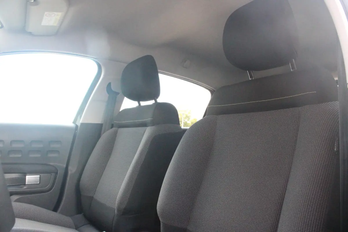 1.2 82PK MAX | NAVIGATIE | ACHTERUITRIJ CAMERA | CLIMATE CONTROL | CRUISE CONTROL | APPLE CARPLAY/ANDROID AUTO | LICHTMETALEN VELGEN 16" | DAB+ RADIO | REGEN/LICHT SENSOR |