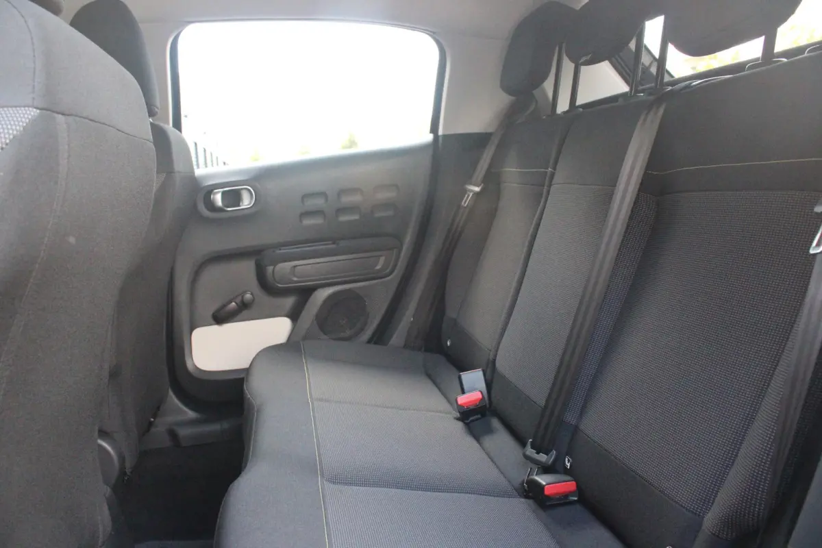 1.2 82PK MAX | NAVIGATIE | ACHTERUITRIJ CAMERA | CLIMATE CONTROL | CRUISE CONTROL | APPLE CARPLAY/ANDROID AUTO | LICHTMETALEN VELGEN 16" | DAB+ RADIO | REGEN/LICHT SENSOR |