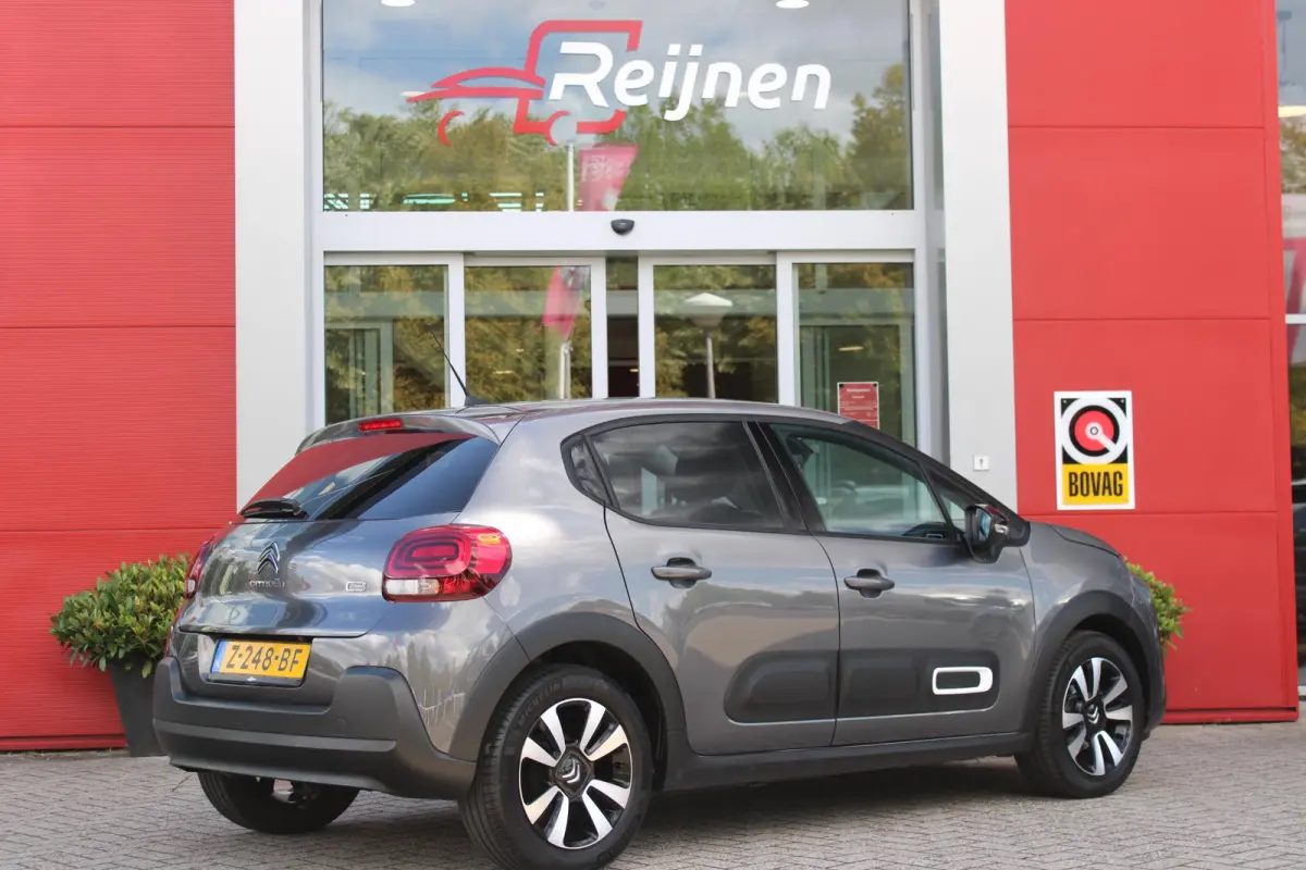 1.2 82PK MAX | NAVIGATIE | ACHTERUITRIJ CAMERA | CLIMATE CONTROL | CRUISE CONTROL | APPLE CARPLAY/ANDROID AUTO | LICHTMETALEN VELGEN 16" | DAB+ RADIO | REGEN/LICHT SENSOR |
