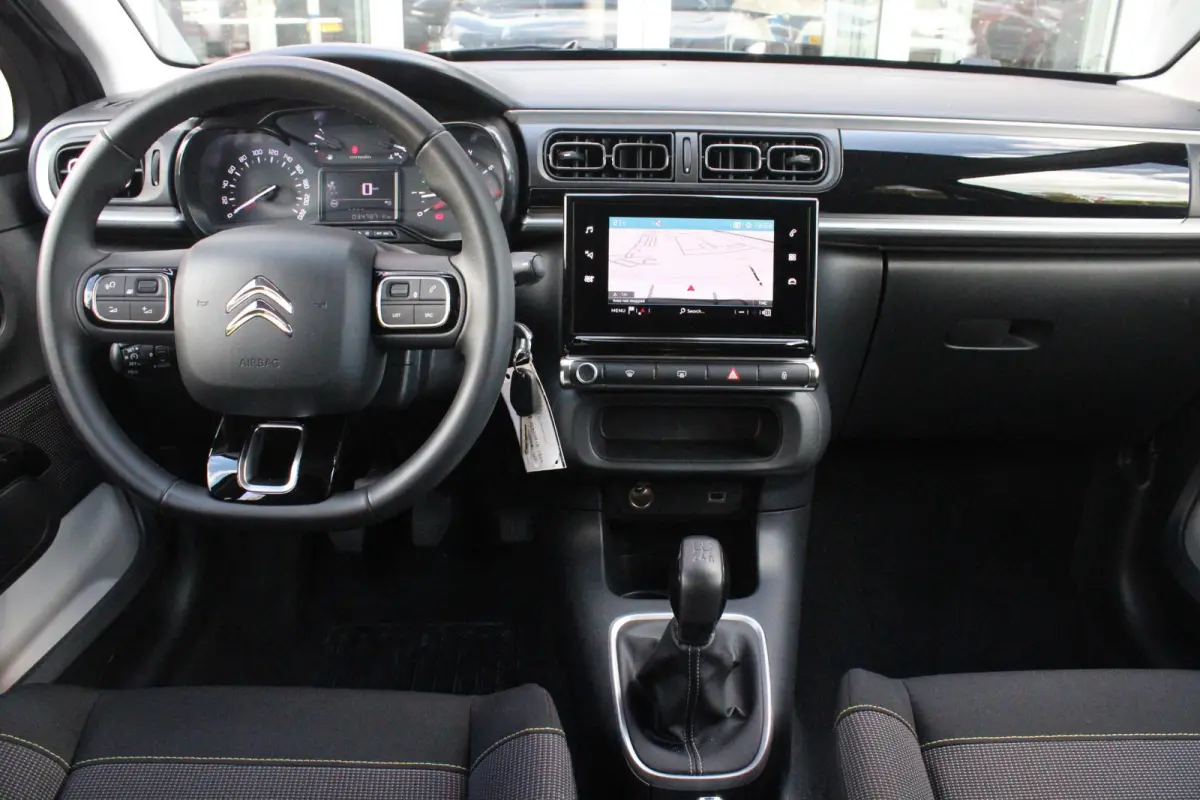 1.2 82PK MAX | NAVIGATIE | ACHTERUITRIJ CAMERA | CLIMATE CONTROL | CRUISE CONTROL | APPLE CARPLAY/ANDROID AUTO | LICHTMETALEN VELGEN 16" | DAB+ RADIO | REGEN/LICHT SENSOR |