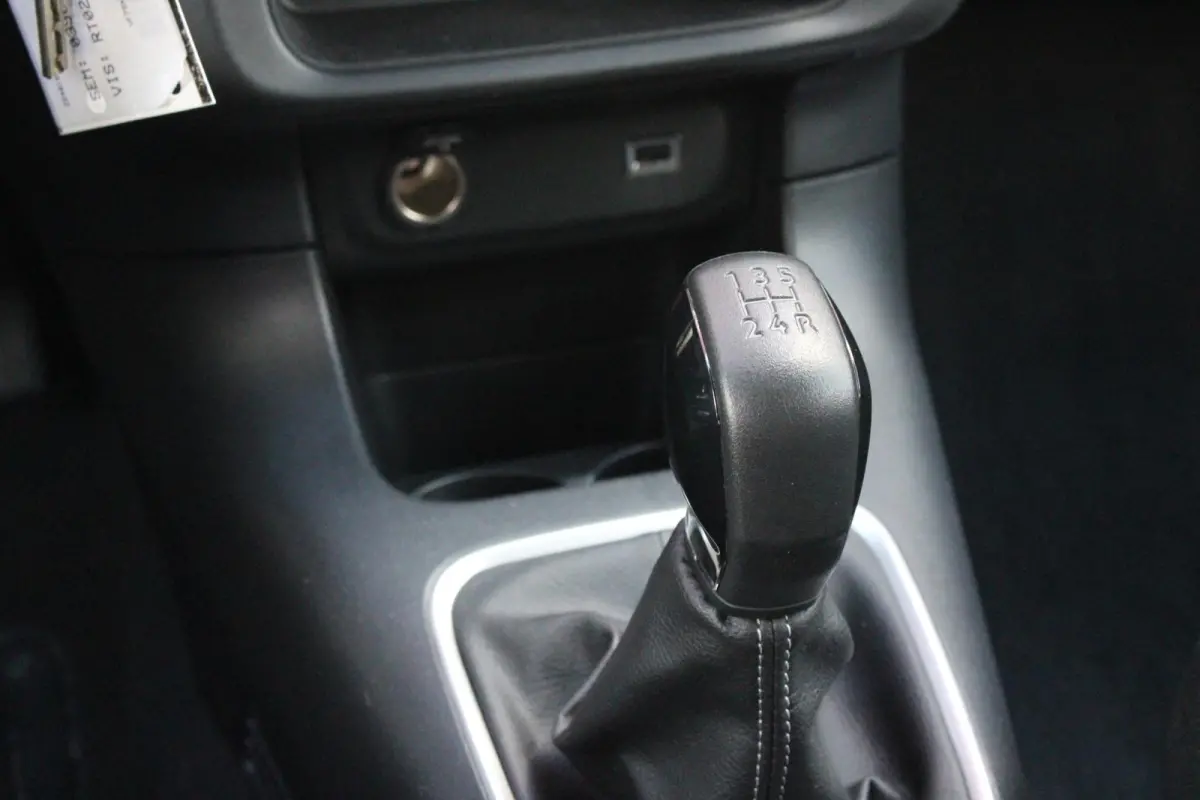 1.2 82PK MAX | NAVIGATIE | ACHTERUITRIJ CAMERA | CLIMATE CONTROL | CRUISE CONTROL | APPLE CARPLAY/ANDROID AUTO | LICHTMETALEN VELGEN 16" | DAB+ RADIO | REGEN/LICHT SENSOR |