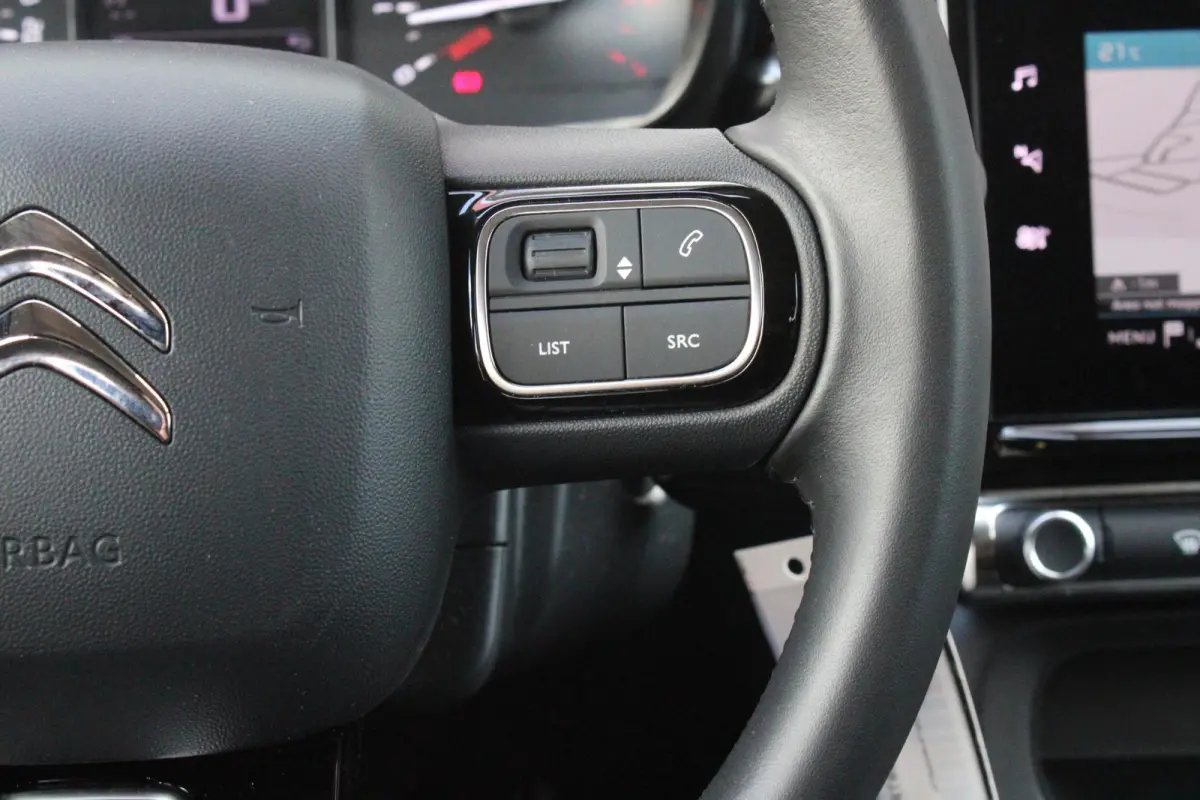 1.2 82PK MAX | NAVIGATIE | ACHTERUITRIJ CAMERA | CLIMATE CONTROL | CRUISE CONTROL | APPLE CARPLAY/ANDROID AUTO | LICHTMETALEN VELGEN 16" | DAB+ RADIO | REGEN/LICHT SENSOR |